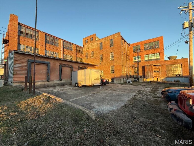 160 N Main St, Saint Clair, MO à vendre - Photo du bâtiment - Image 2 de 11