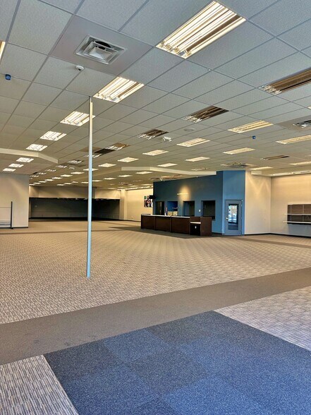 6507 Massachusetts Ave, New Port Richey, FL à vendre - Photo intérieure - Image 2 de 4