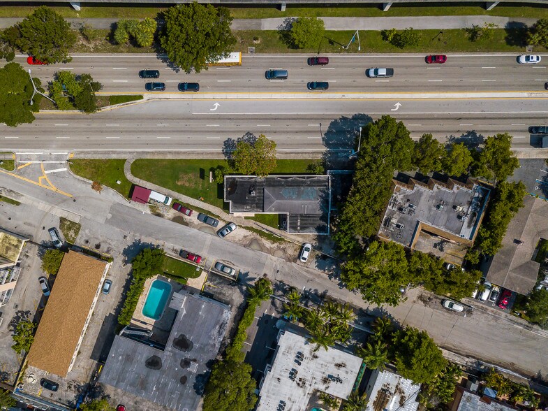 3250 S Dixie Hwy, Miami, FL à vendre - Aérien - Image 2 de 16