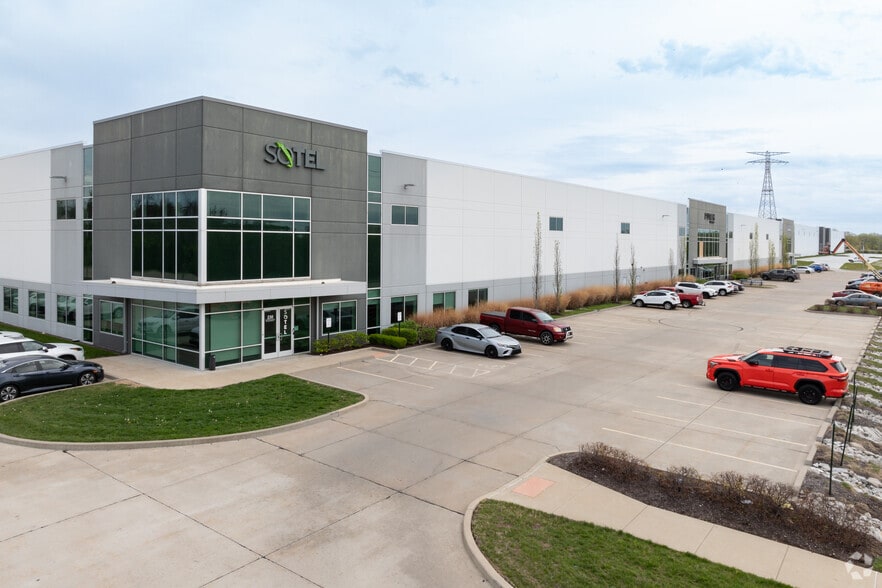 230 Carondelet Commons Blvd, Saint Louis, MO for lease - Primary Photo - Image 1 of 9