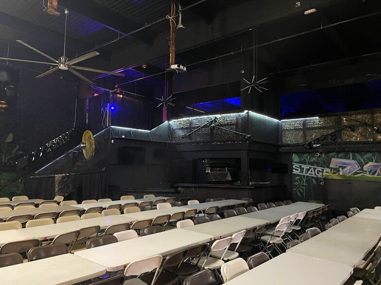 722 SE 10th Ave, Portland, OR for sale - Interior Photo - Image 3 of 6