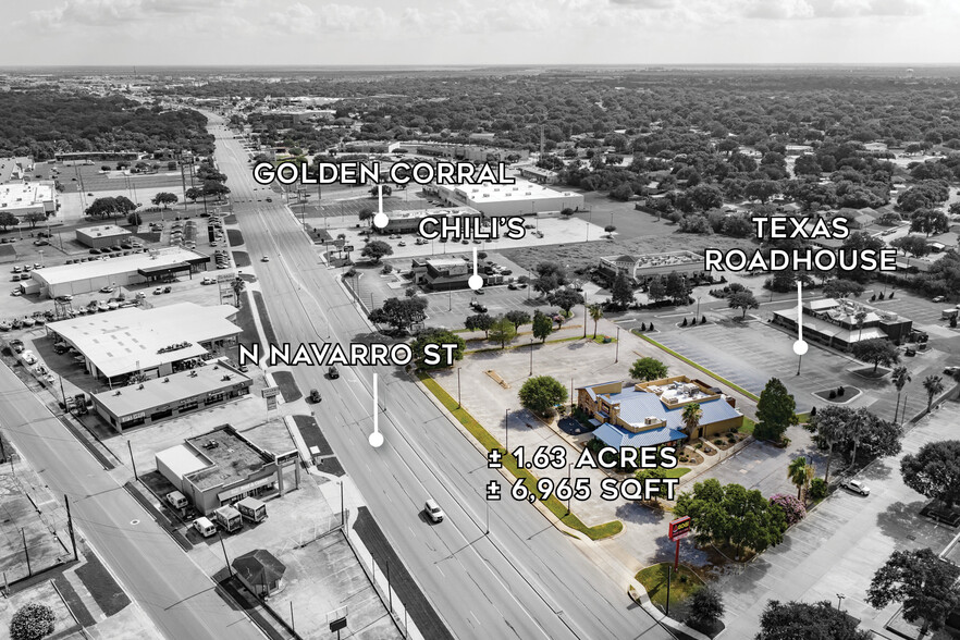 4904 N Navarro St, Victoria, TX for sale - Building Photo - Image 1 of 19
