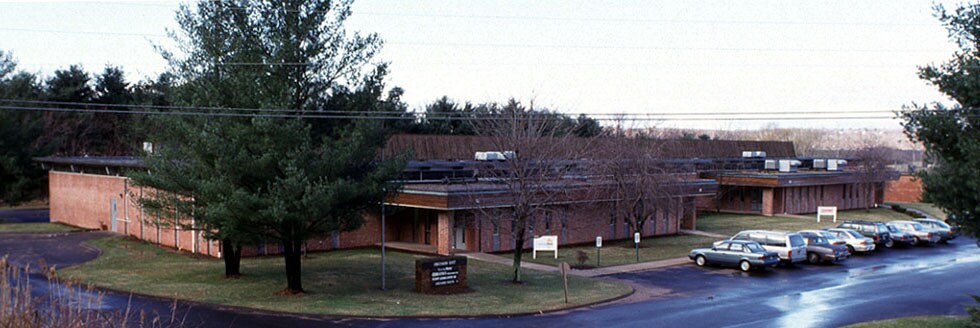 29-33 Village Ln, Wallingford, CT à vendre - Photo du bâtiment - Image 2 de 6