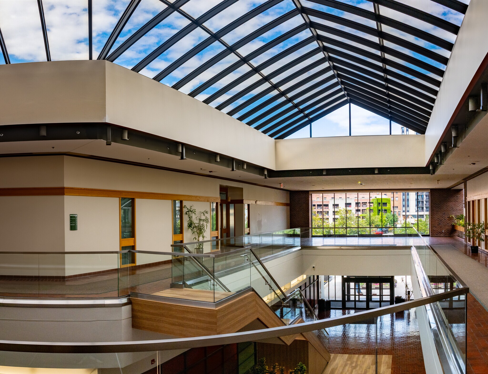 1441 Main St, Springfield, MA à louer Photo du bâtiment- Image 1 de 13