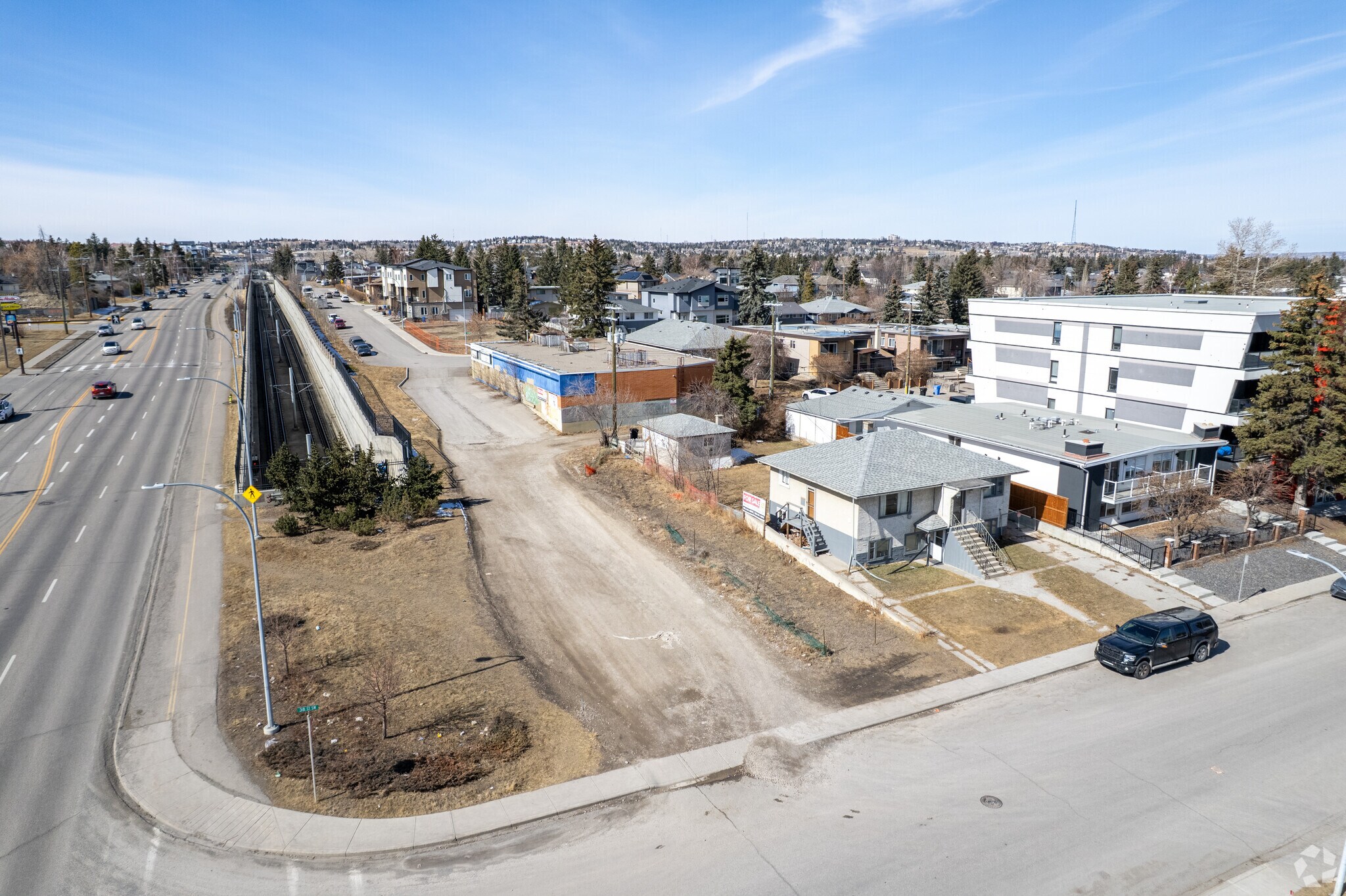 1639 38, Calgary, AB à vendre Photo principale- Image 1 de 4