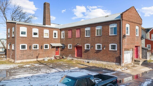 Plus de détails pour 102 S Richmond St, Fleetwood, PA - Industriel à vendre