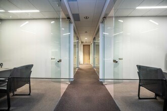 5812-5888 Cambie St, Vancouver, BC à louer Photo du bâtiment- Image 2 de 12