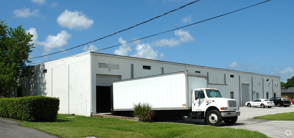 4920 W La Salle St, Tampa, FL à louer - Photo du bâtiment - Image 2 de 5