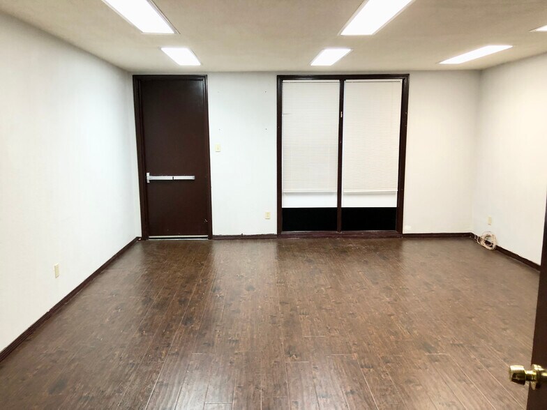 9203 Bellaire Blvd, Houston, TX à louer - Photo intérieure - Image 3 de 13