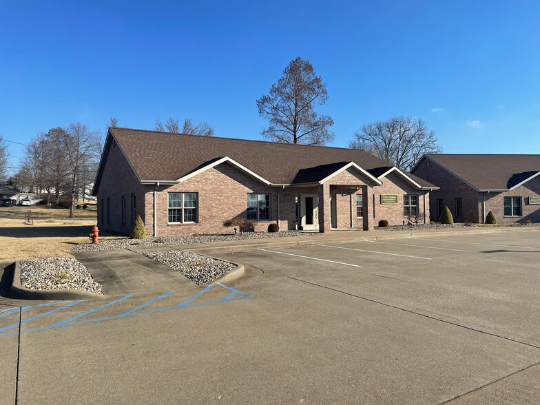 1308 Brenda Ave, Perryville, MO for lease - Primary Photo - Image 1 of 3