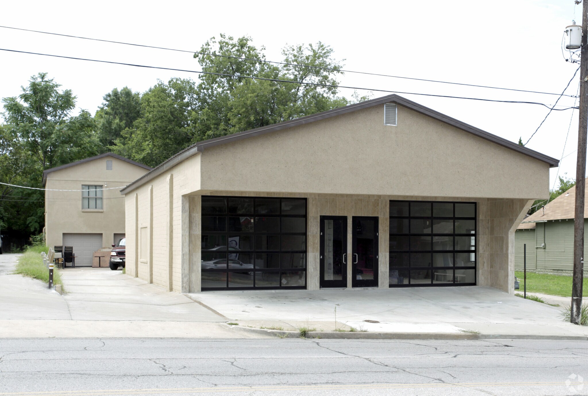 2626 E 15th St, Tulsa, OK for lease Building Photo- Image 1 of 12