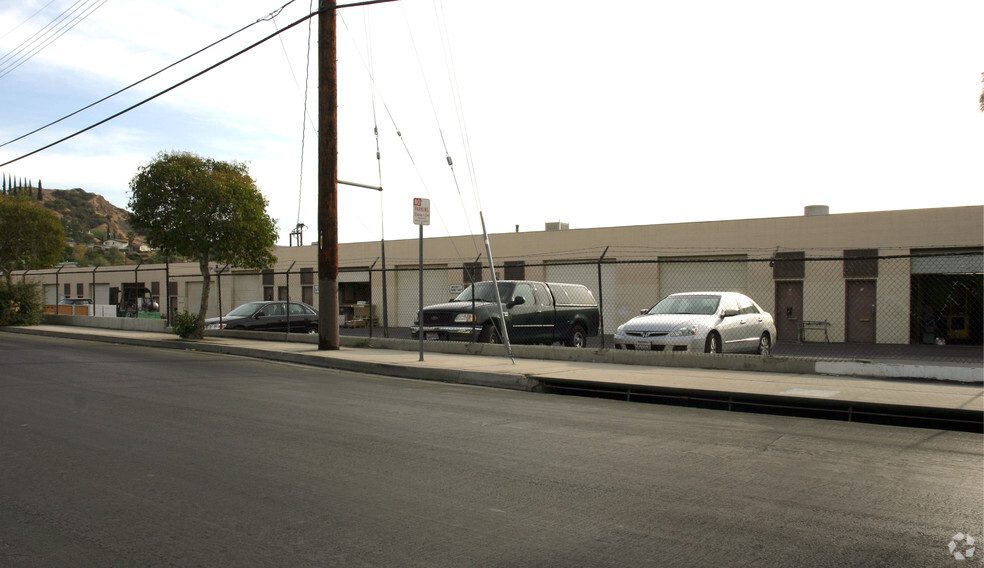 12770 Pierce St, Pacoima, CA for lease - Primary Photo - Image 1 of 11