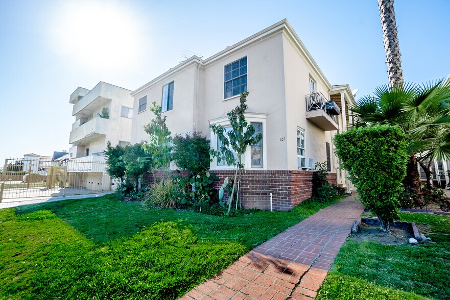 707-709 Crenshaw Blvd, Los Angeles, CA à vendre - Photo du bâtiment - Image 3 de 29