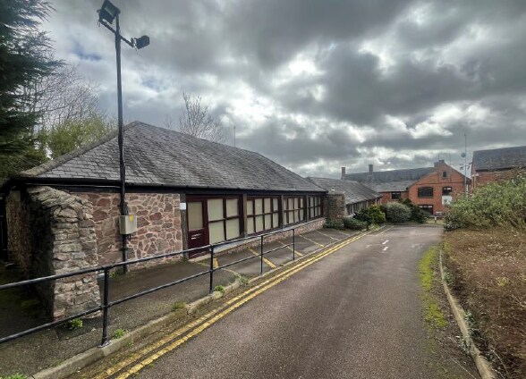 Huncote Rd, Croft à louer - Photo du bâtiment - Image 2 de 2