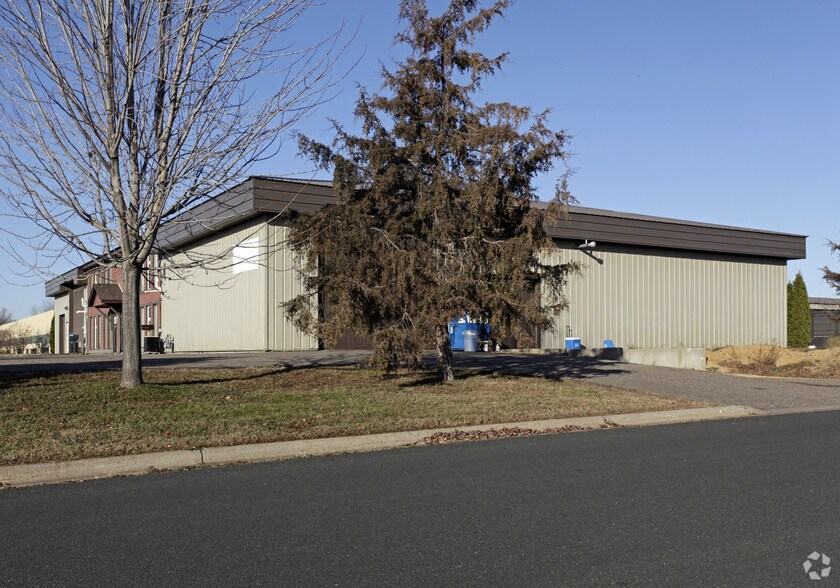 1401 Beaudry Blvd, Hudson, WI à vendre - Photo du bâtiment - Image 3 de 4