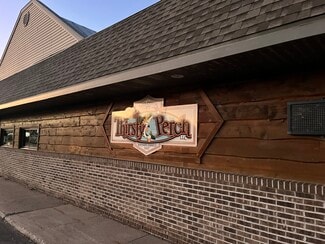 Plus de détails pour 195 Water St, Iola, WI - Commerce de détail à vendre