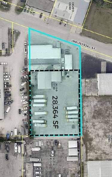 27871 Industrial St, Bonita Springs, FL for lease - Building Photo - Image 1 of 3