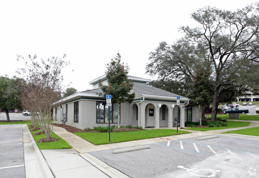 5190 Bayou Blvd, Pensacola, FL for lease - Building Photo - Image 2 of 8