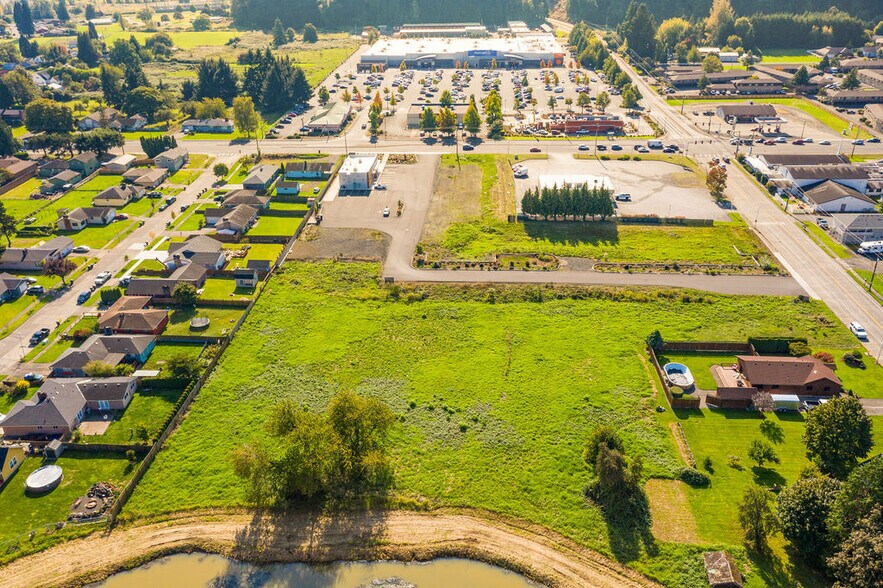 38th, Longview, WA à vendre - Photo du bâtiment - Image 2 de 8
