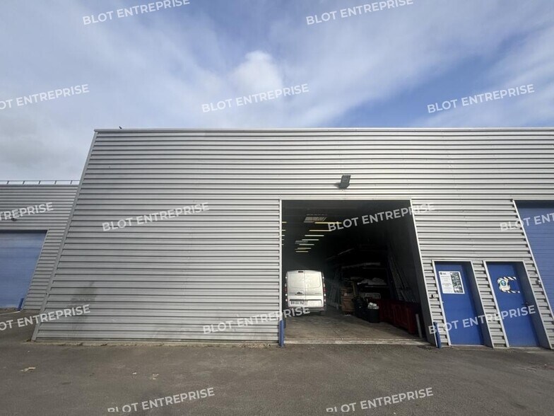 Flex dans Treillieres à louer - Photo du bâtiment - Image 2 de 10