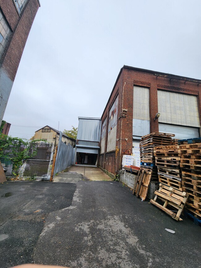 More details for 3015 Richmond Ter, Staten Island, NY - Industrial for Lease