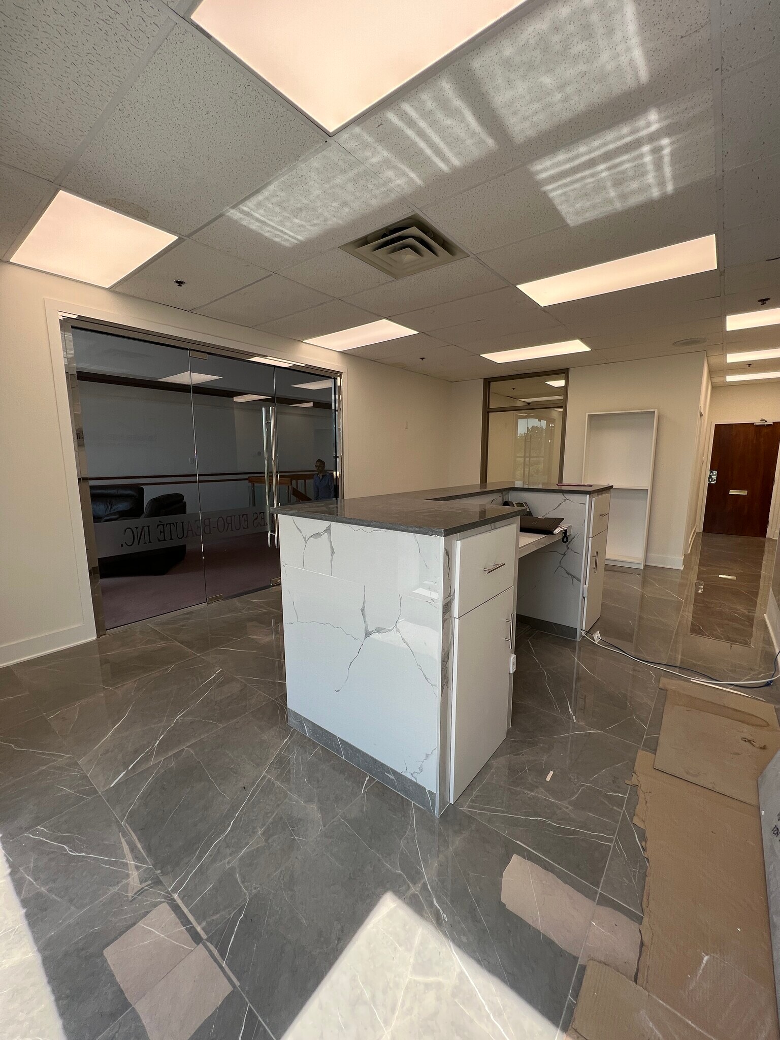 321-335 Boul Saint-Martin O, Laval, QC for sale Interior Photo- Image 1 of 1