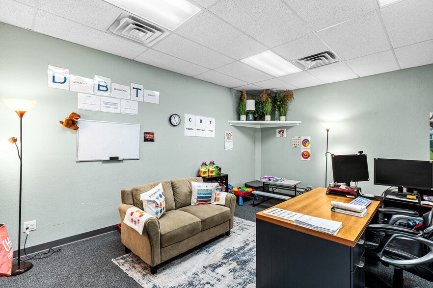 4 Avis Ave, Pueblo, CO for lease - Building Photo - Image 3 of 14