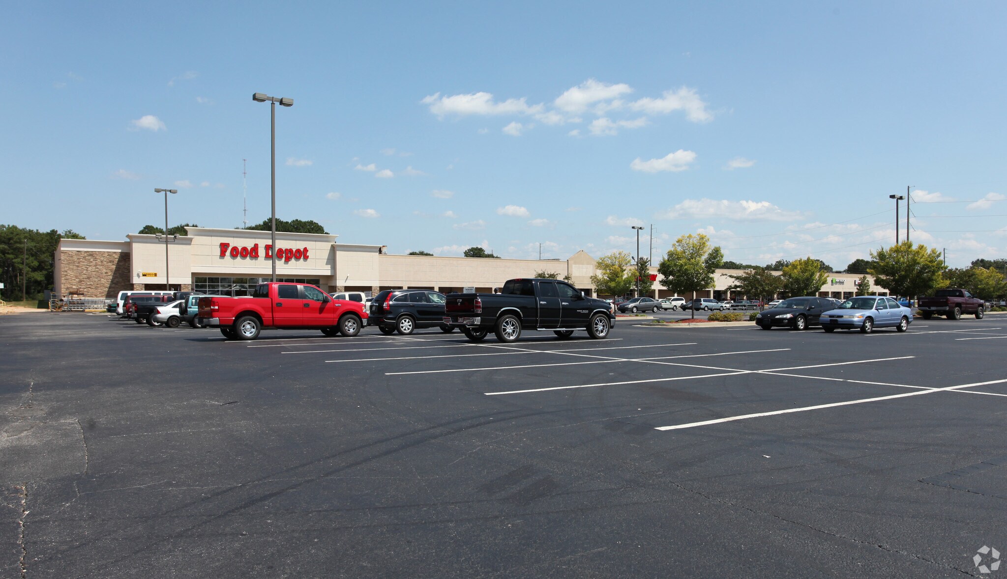 560-650 Macon St, McDonough, GA for sale Primary Photo- Image 1 of 1