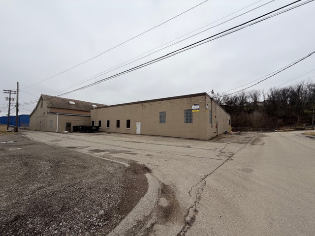 595 Meadow Ave, Washington, PA for lease Building Photo- Image 1 of 12