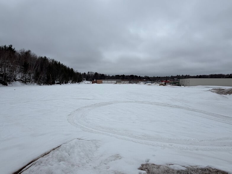 2001 Wilson St, Marquette, MI for sale - Building Photo - Image 3 of 4