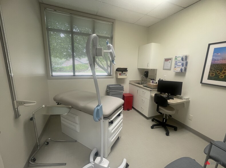 2021 Battlecreek Dr, Fort Collins, CO à vendre - Photo intérieure - Image 3 de 12