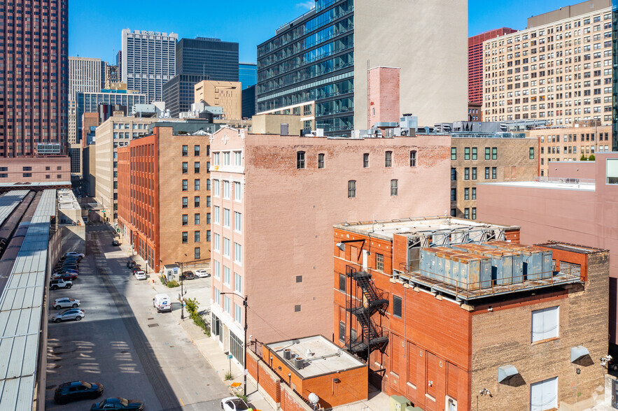 701 S LaSalle St, Chicago, IL for lease - Aerial - Image 3 of 3