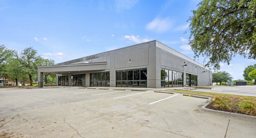 3033 W Royal Ln, Irving, TX à vendre - Photo du bâtiment - Image 2 de 17
