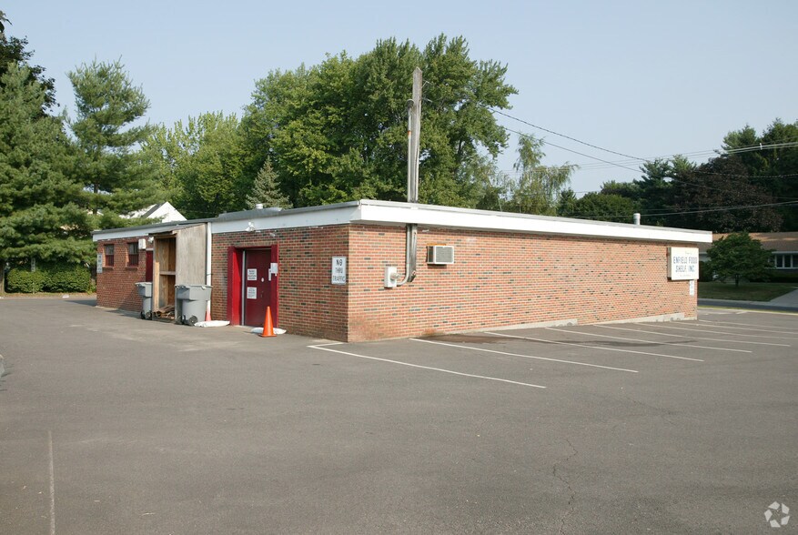 96 Alden Ave, Enfield, CT à louer - Photo du bâtiment - Image 3 de 8