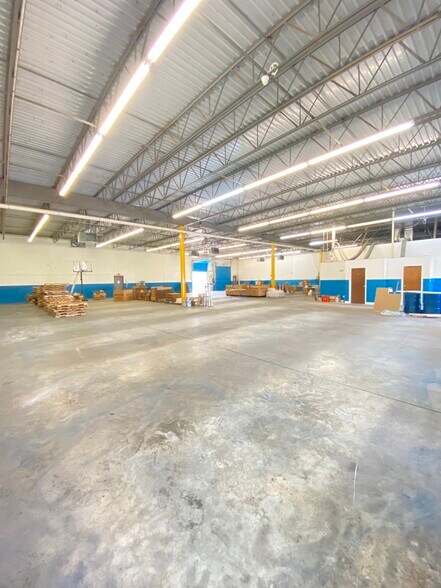 7620-7640 Tyler Blvd, Mentor, OH à louer - Photo du bâtiment - Image 2 de 17