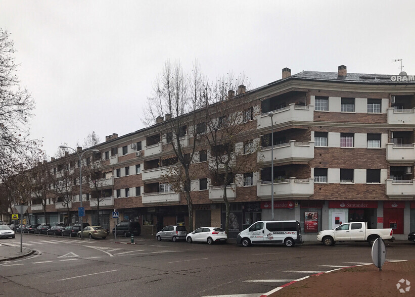 Calle Ciudad de Bron, 2, Talavera De La Reina, Toledo à vendre - Photo du bâtiment - Image 2 de 2