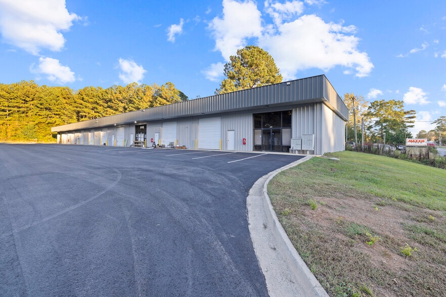 1880 Commerce Rd, Athens, GA for lease - Building Photo - Image 2 of 11