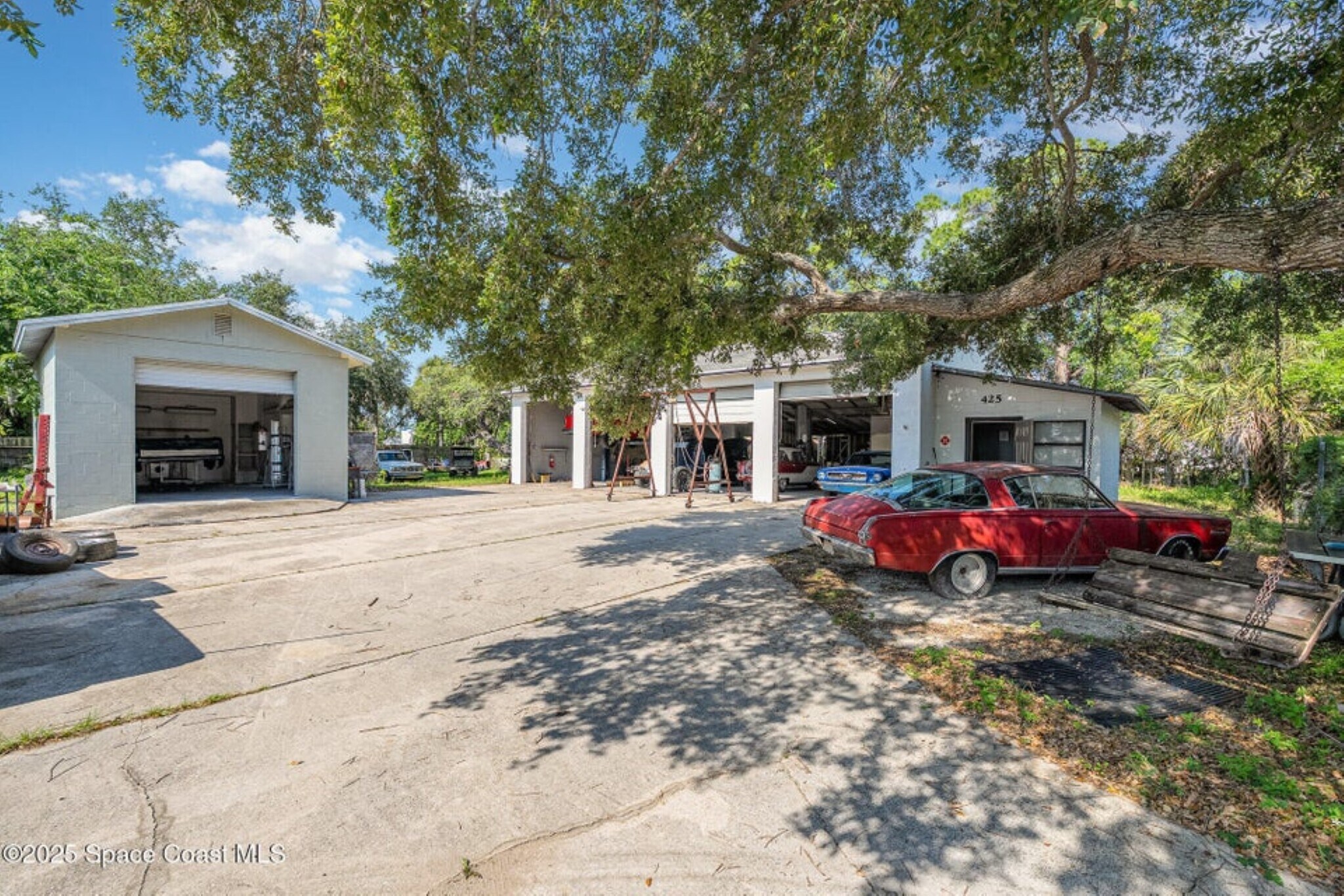 425 Coleman St, Titusville, FL for sale Primary Photo- Image 1 of 25