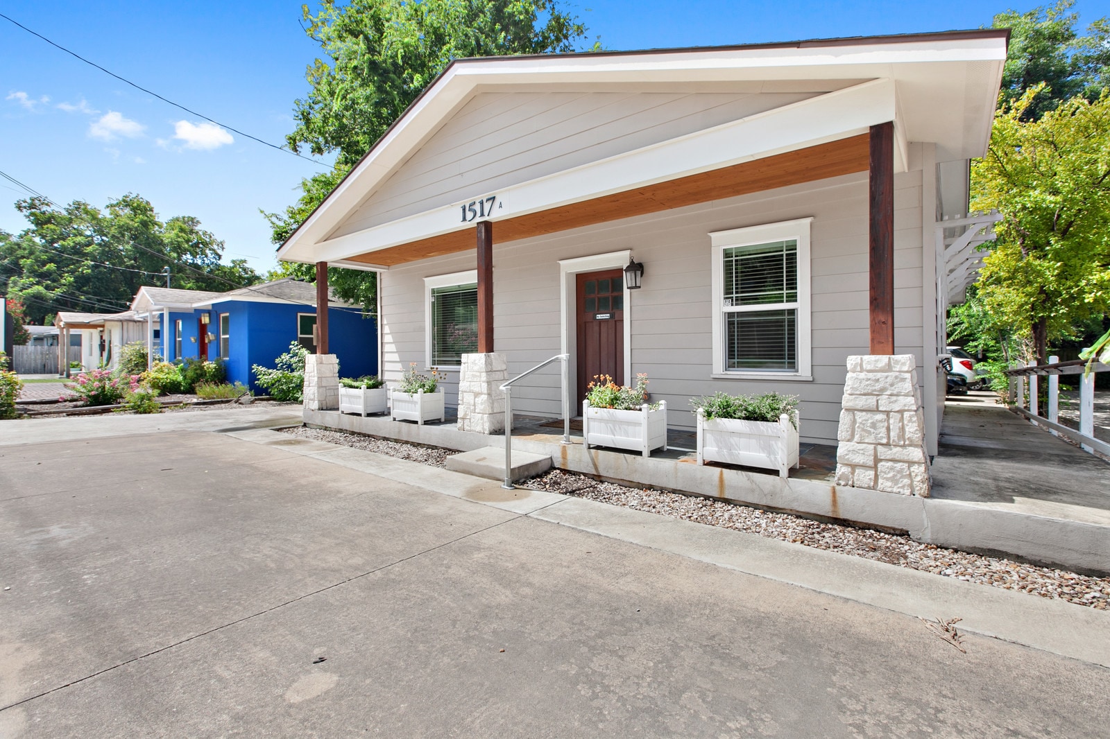 1517 W Koenig Ln, Austin, TX for lease Primary Photo- Image 1 of 15