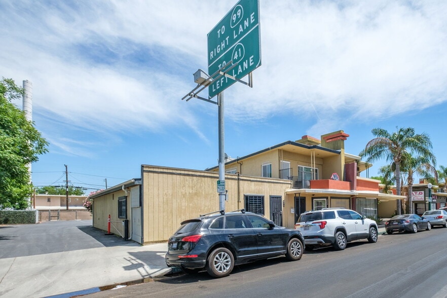 616-620 N Fulton St, Fresno, CA for sale - Building Photo - Image 2 of 17