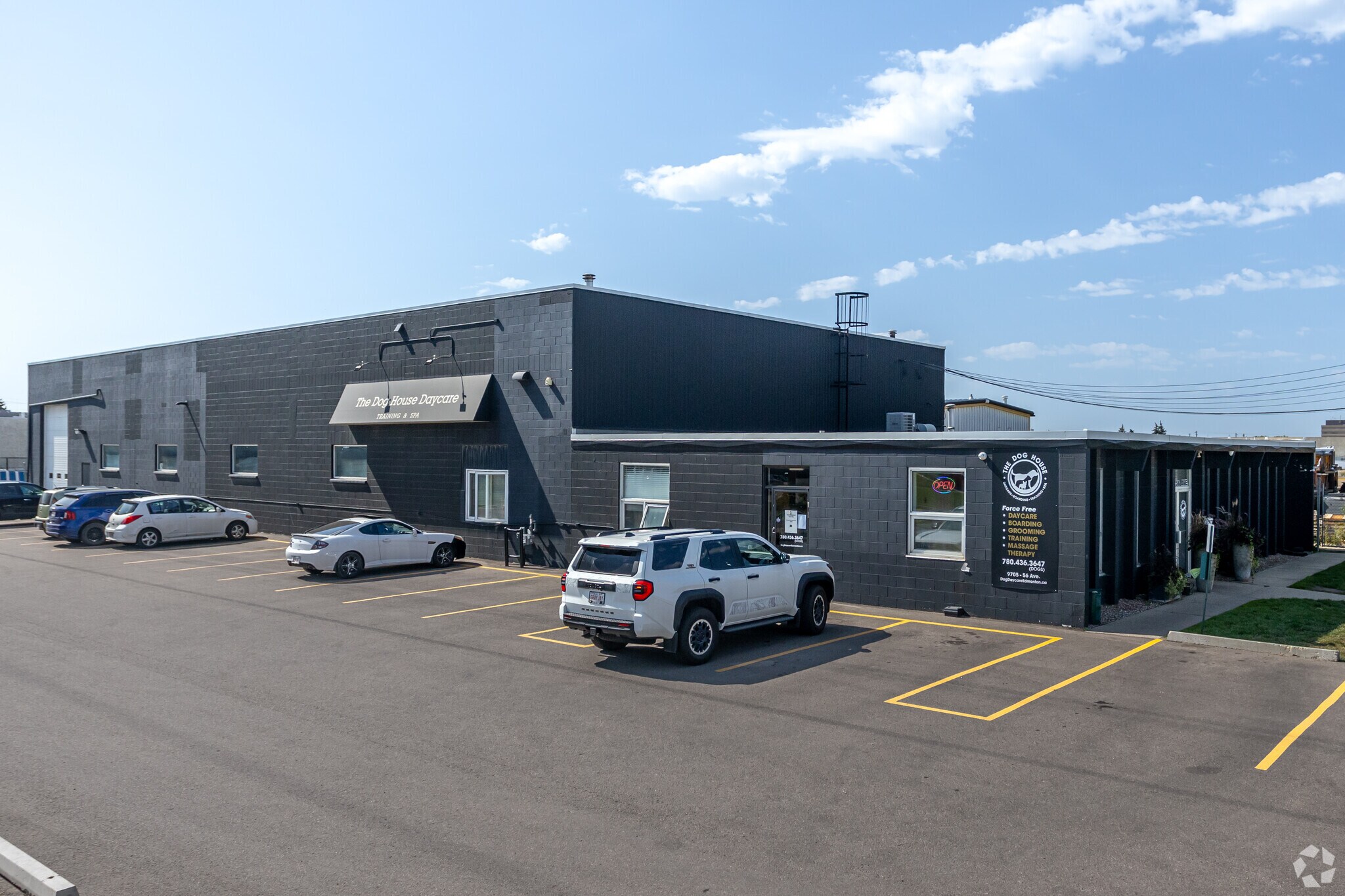 9705 56th Ave NW, Edmonton, AB for sale Primary Photo- Image 1 of 1
