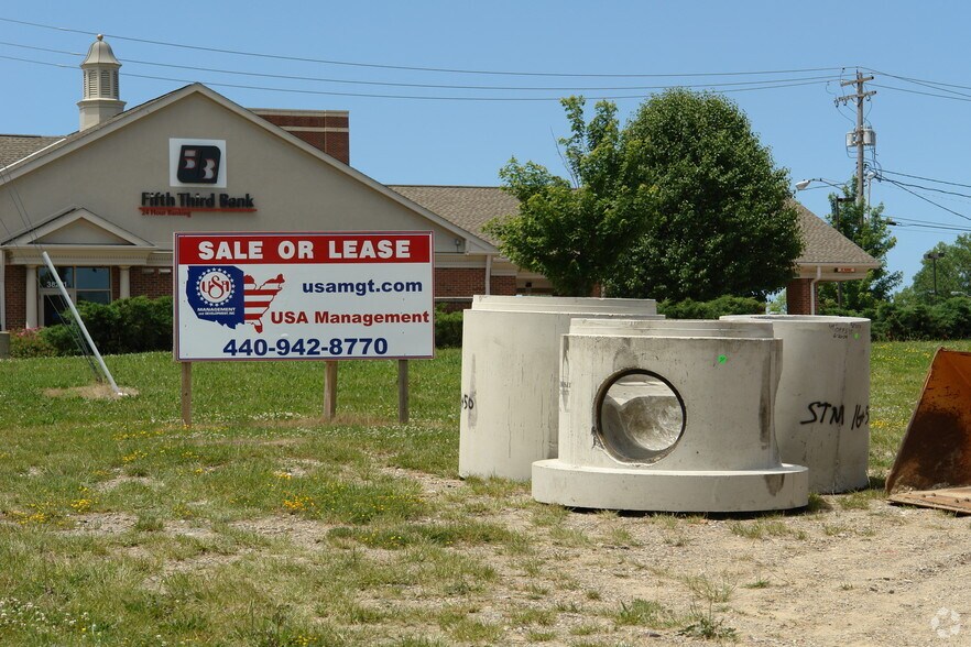38209 Mentor Ave, Willoughby, OH à vendre - Photo du bâtiment - Image 2 de 4