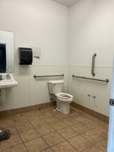 900 S Valley View Blvd, Las Vegas, NV à louer Photo intérieure- Image 2 de 3