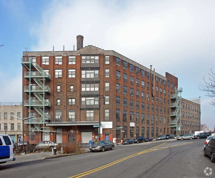 1155-1205 Manhattan Ave, Brooklyn, NY à louer - Photo du bâtiment - Image 2 de 7