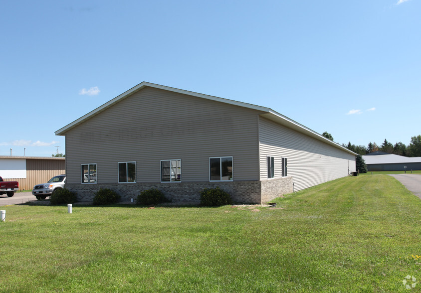 16357 Highway 65 NE, Ham Lake, MN à vendre - Photo principale - Image 1 de 1