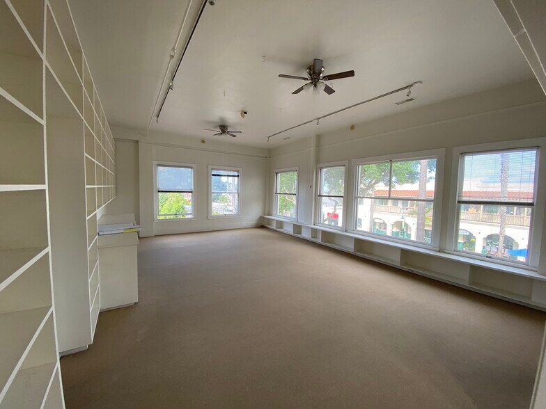 829-890 Linden Ave, Carpinteria, CA à louer - Photo du bâtiment - Image 2 de 9