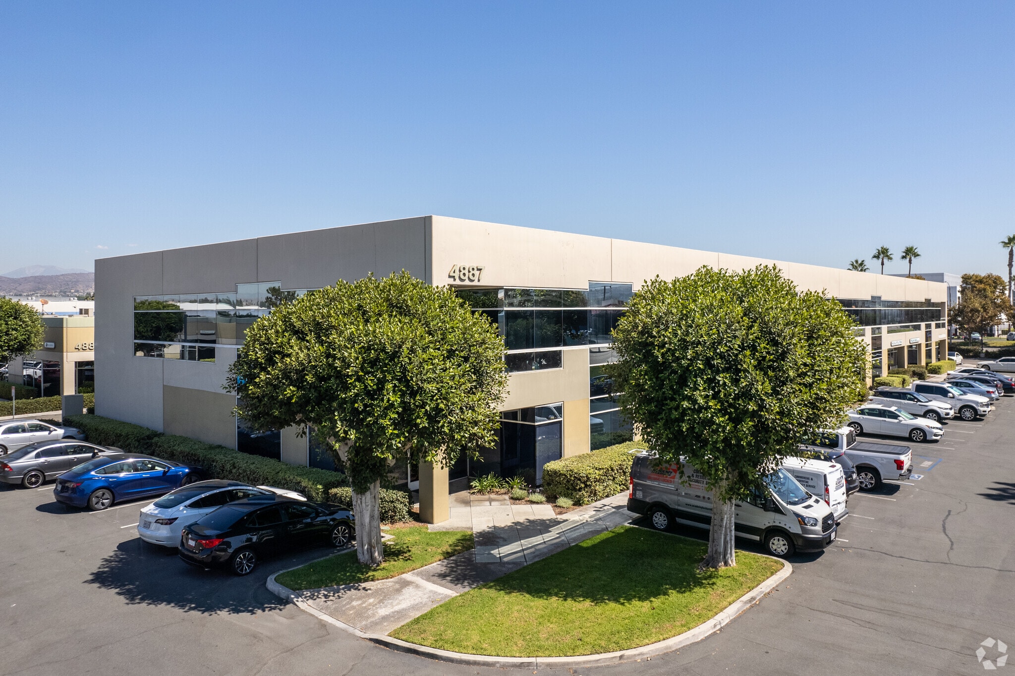 4887 E La Palma Ave, Anaheim, CA for sale Building Photo- Image 1 of 10