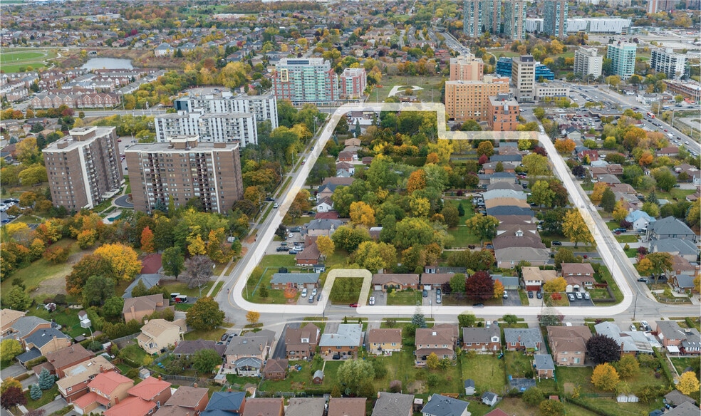 188-202 Dundas St W, Mississauga, ON for sale - Building Photo - Image 3 of 10
