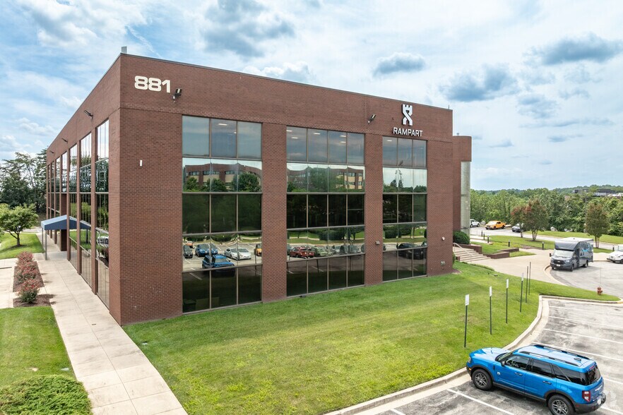 881 Elkridge Landing Rd, Linthicum, MD à louer - Photo du bâtiment - Image 2 de 7
