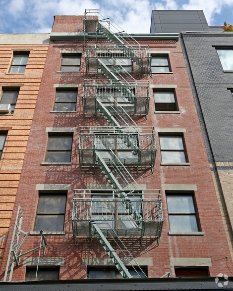 419 W 13th St, New York, NY for lease - Building Photo - Image 3 of 5